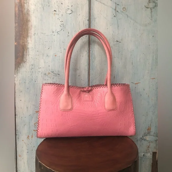Juan Antonio hand-tooled and designed pink leather bag with everything you need! - Picture 3 of 16